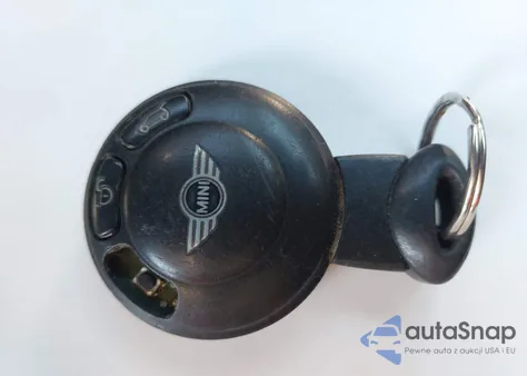 2009 Mini Cooper S z USA, uszkodzony, nr VIN WMWMF73569TX40077